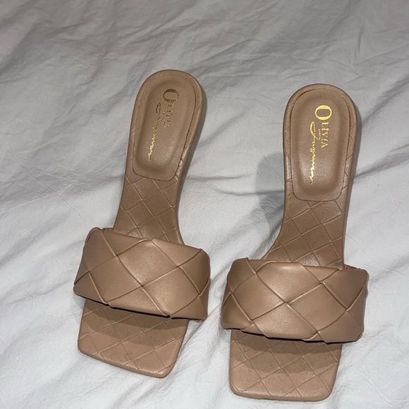 Shoes - Nude Sandal heels